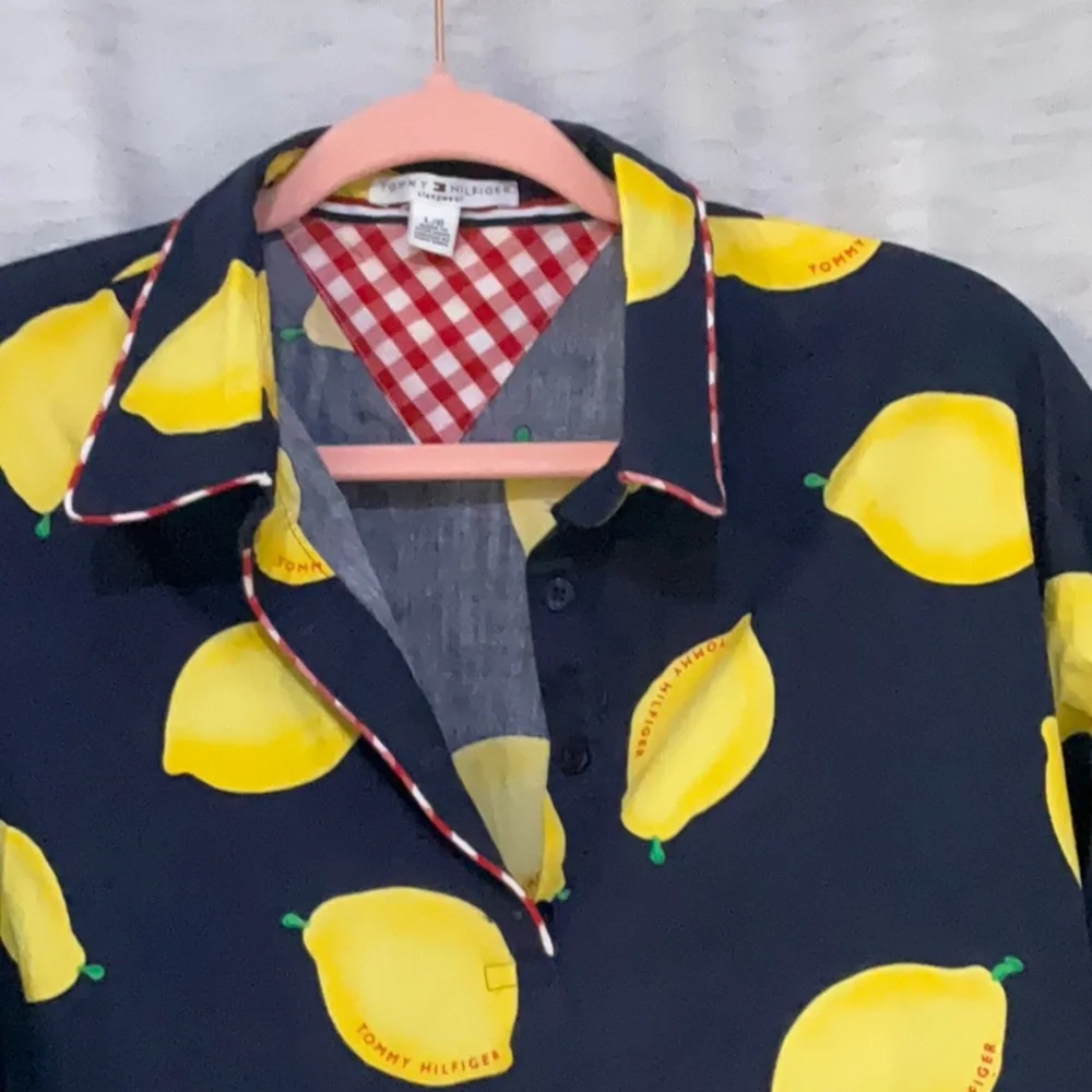 Classic Tommy Hilfiger sleepshirt. Lemons - Picture 2 of 3